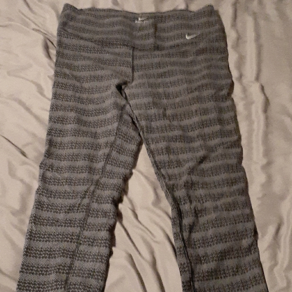 Nike dry fit work out leggings